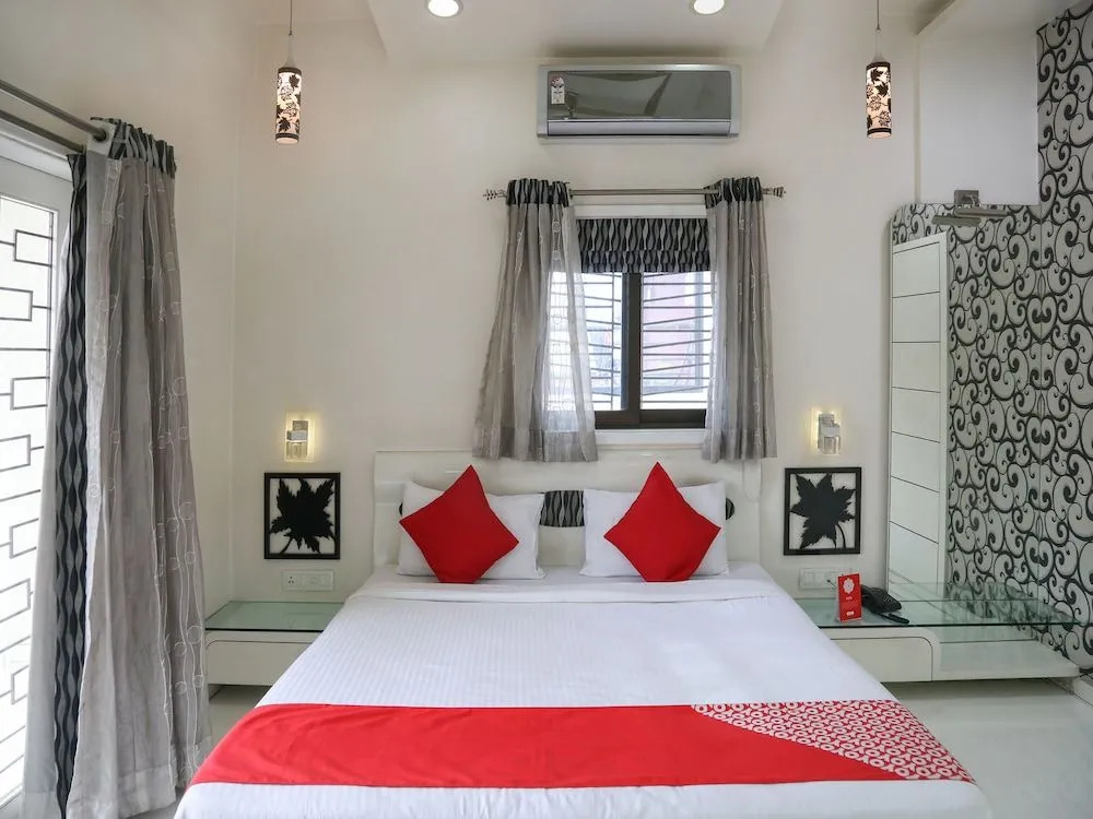 OYO 17286 Lrh Service Apartments