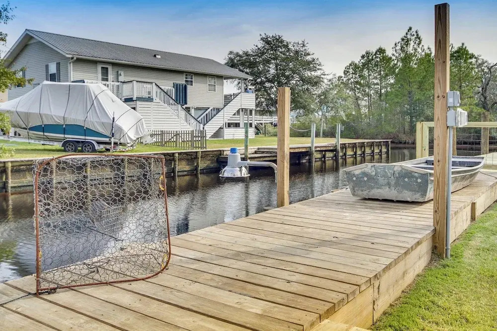 Bay St Louis Home w/ Private Dock + Kayaks!