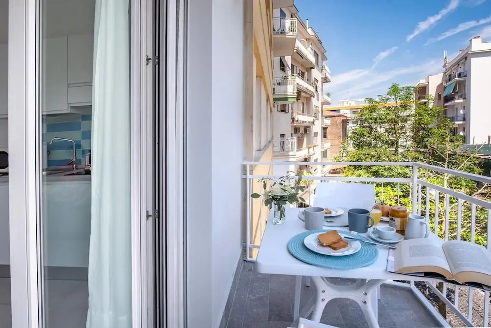 LEONE ROSSO APARTMENTs