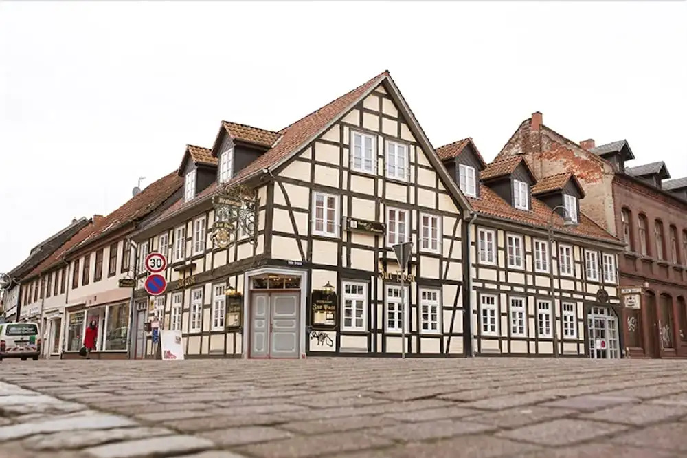 Hotel & Restaurant Aragwi