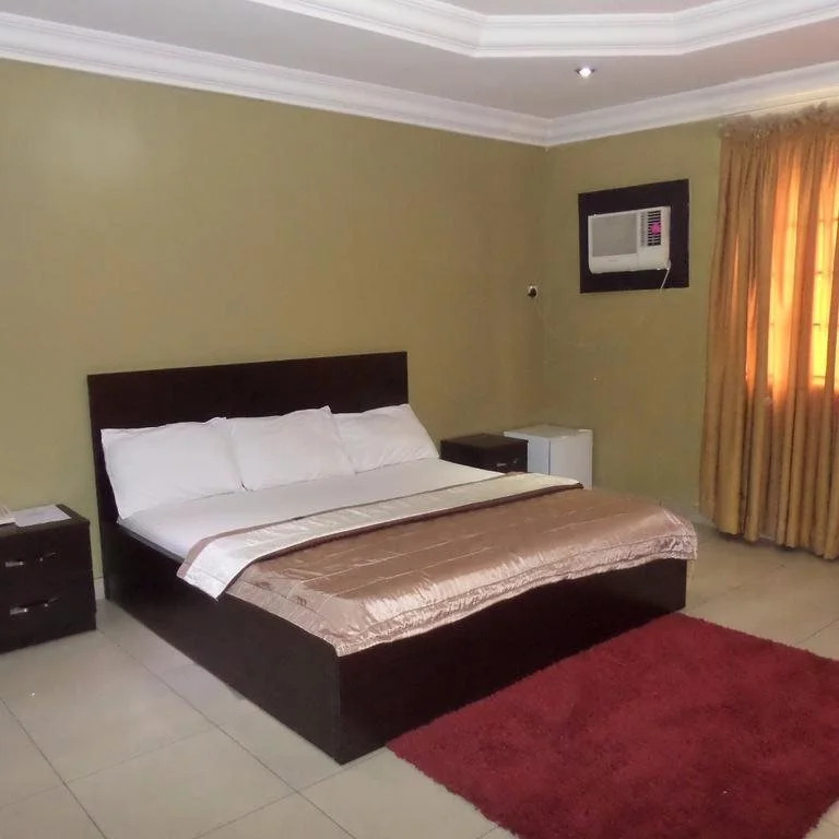Westwing Suites
