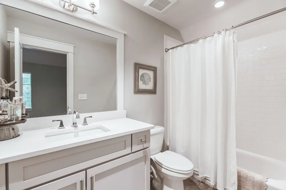 Cypress - 2 Masters, Golf Cart & Amenities 4 Bedroom Home