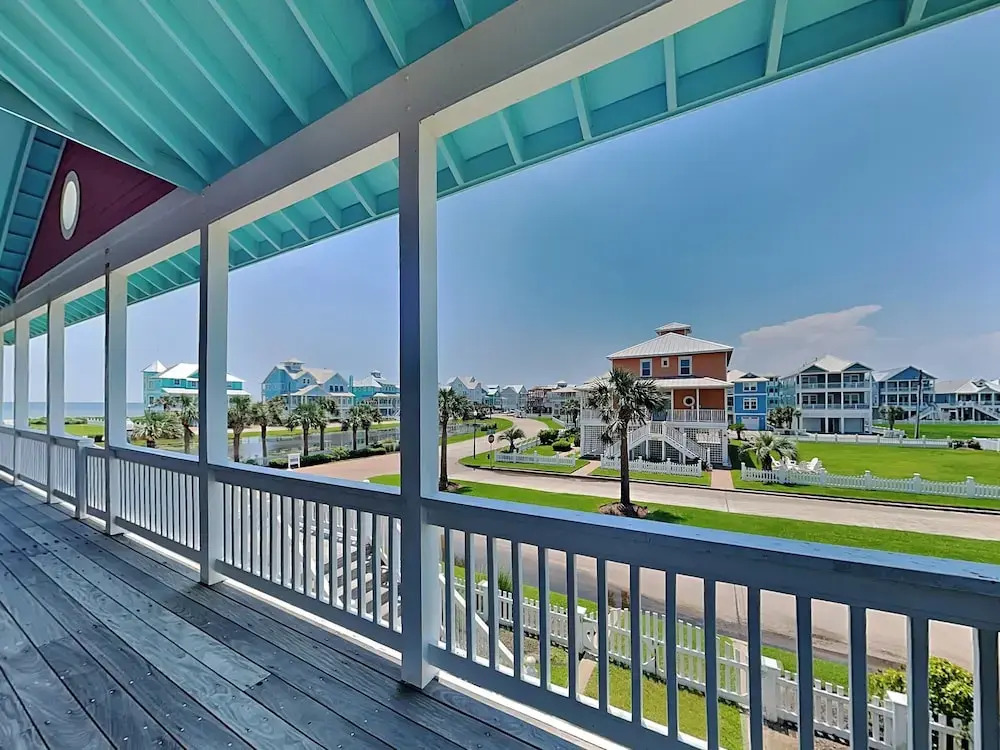 The Beachside Villa by Ryson Vacation Rentals