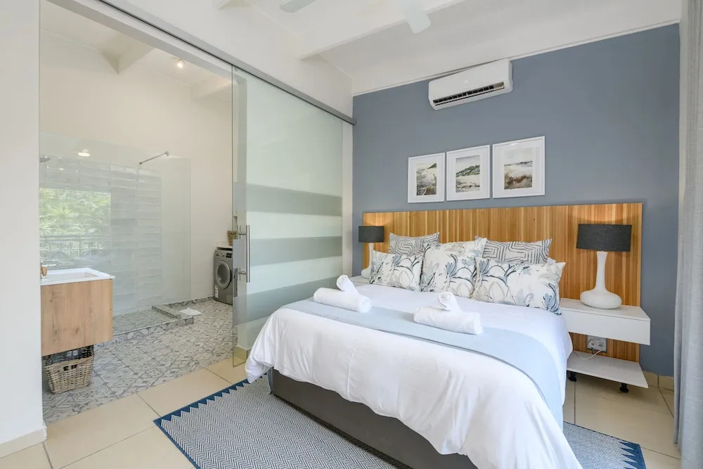 San Lameer Villa Rentals  2609