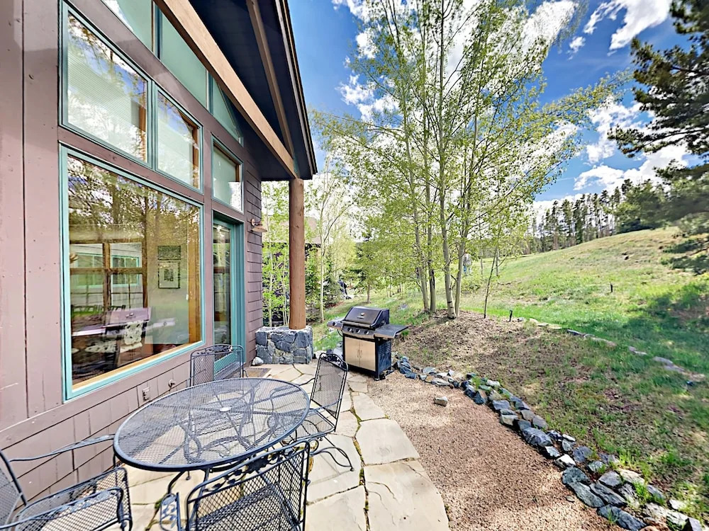 Luxe 4BR w/ Hot Tub on Golf Course