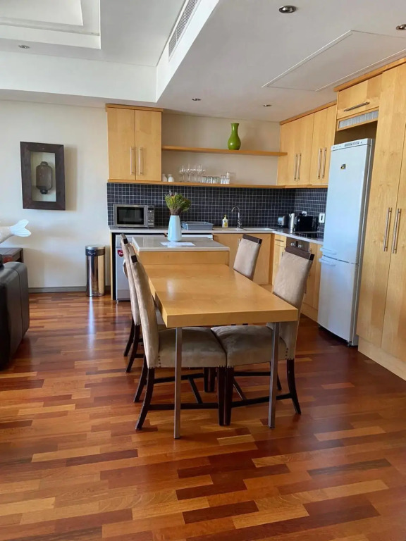 Modern, central, at 19th floor with amazing views