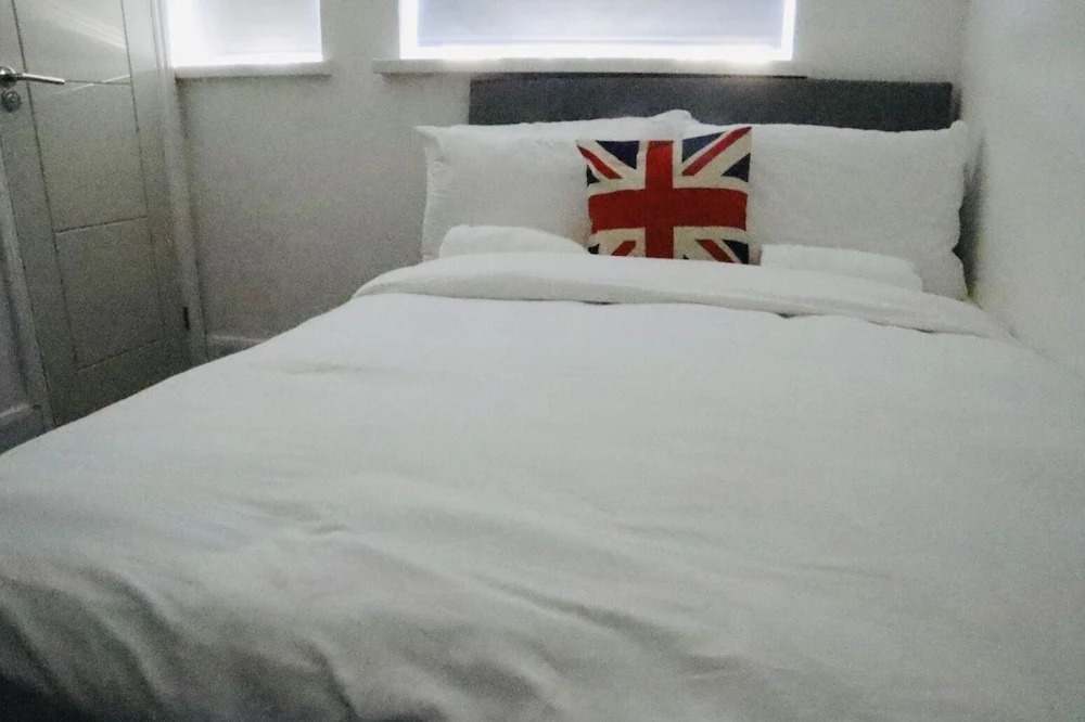 Luxury Suites near Wembley Stadium, Wembley Arena, London Designer Outlet
