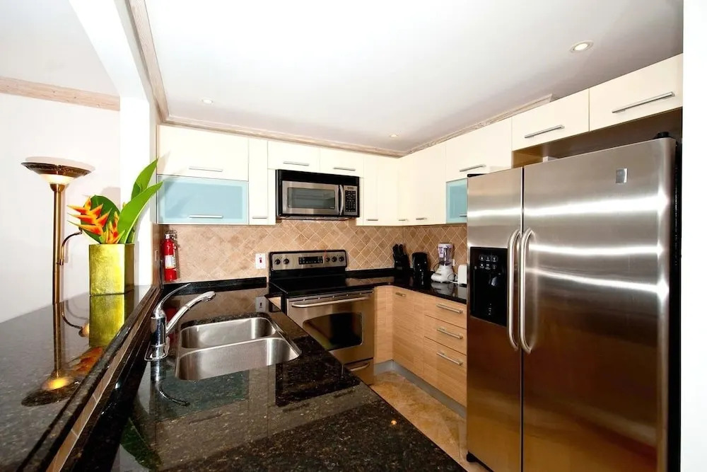Modern 2-bed Apt Near Beach In St. Lawrence Gap 2 Bedroom Apts by Bluescape