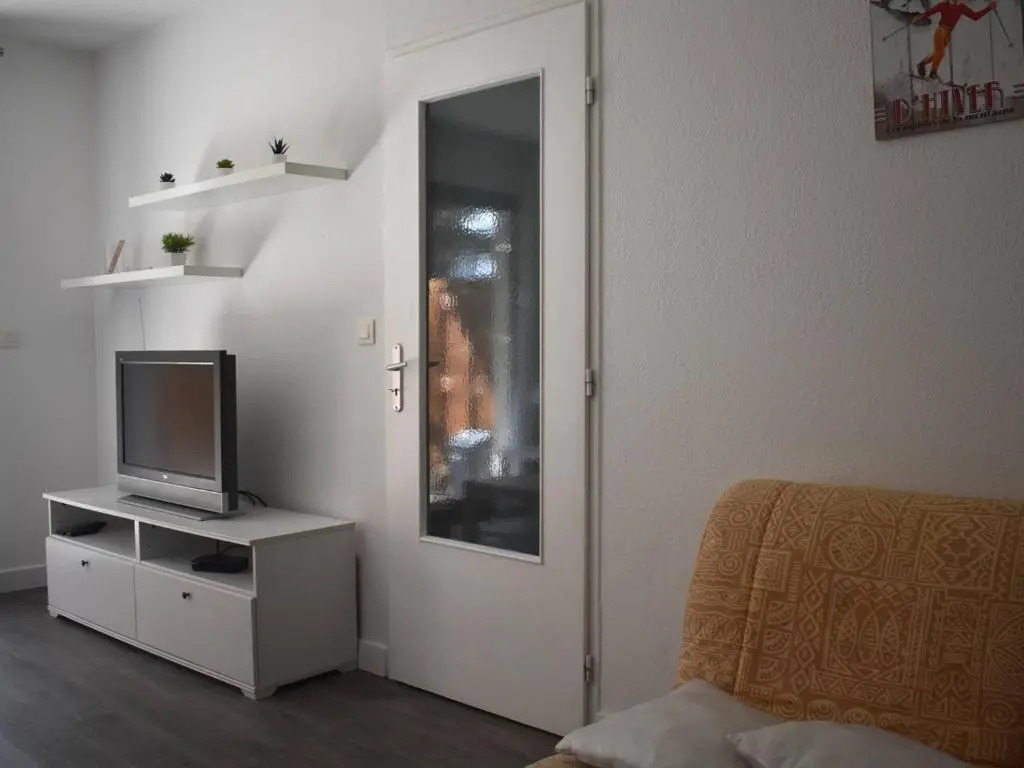Appartement Font-Romeu-Odeillo-Via, 2 pièces, 5 personnes - FR-1-580-49