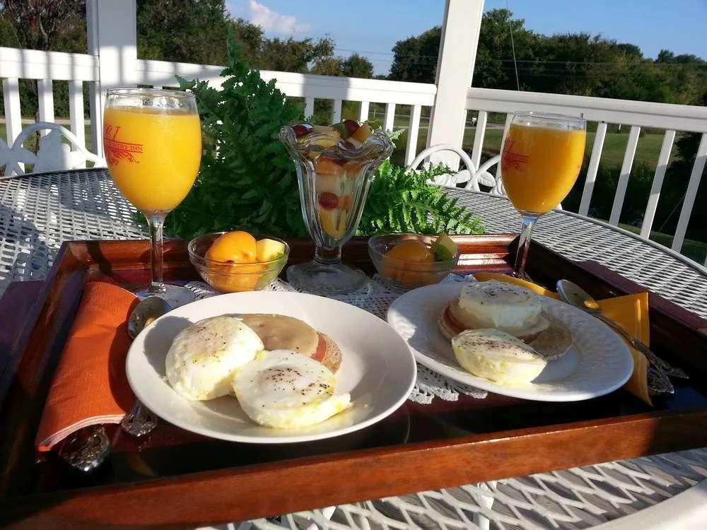 Victorian Country Inn B&B LLC