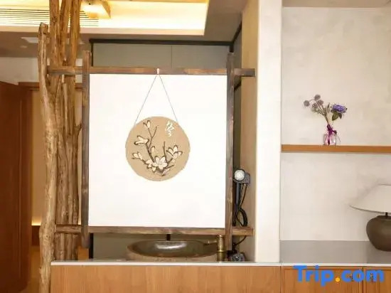 Beiji Village Beixun Wooden House Hotel