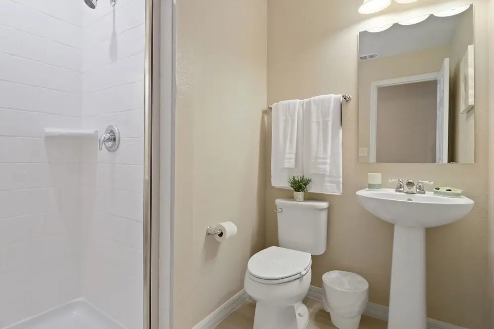 Wonderful 4 Bed Close to Disney w Gameroom 5150