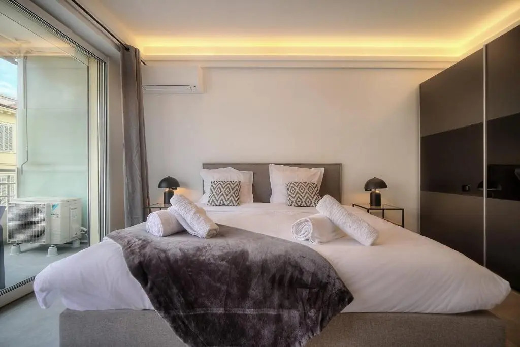 Cannes Luxury Rental - Stunning apartment with terrace to rent Grand Hotel