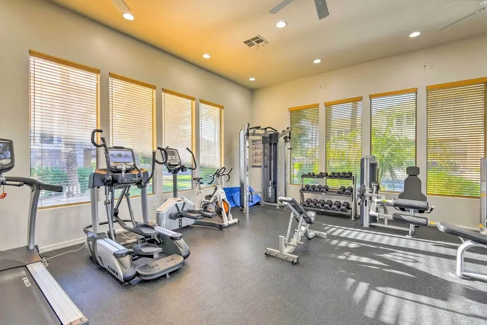 Pool, Balcony & Golf Course Views: Scottsdale Gem