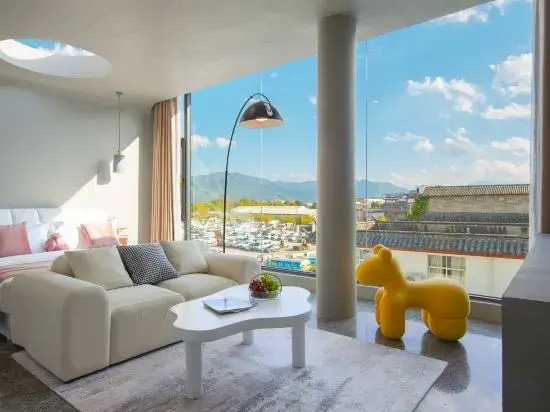 Li Xiangjia Designer Collection Homestay (Lijiang Ancient City Store)