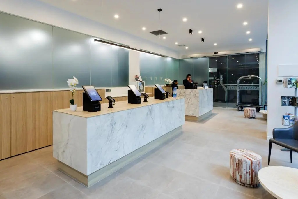 Oaks Melbourne on Collins Suites