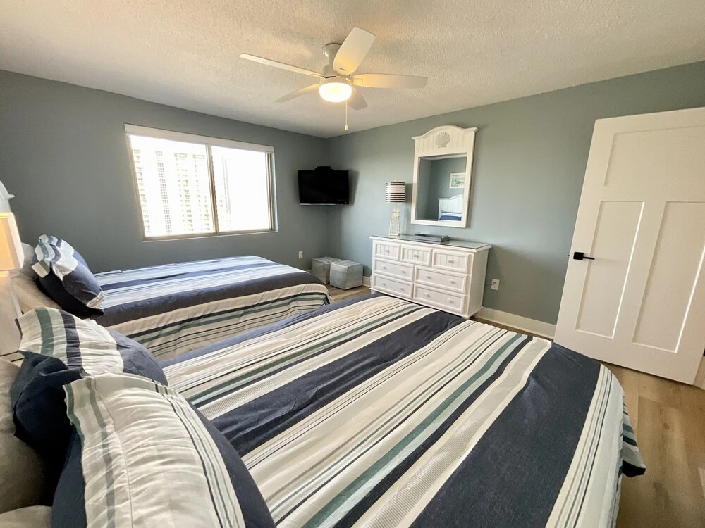 1003 Brighton, Fully Remodeled And Access To Resort Amenities 2 Bedroom Condo