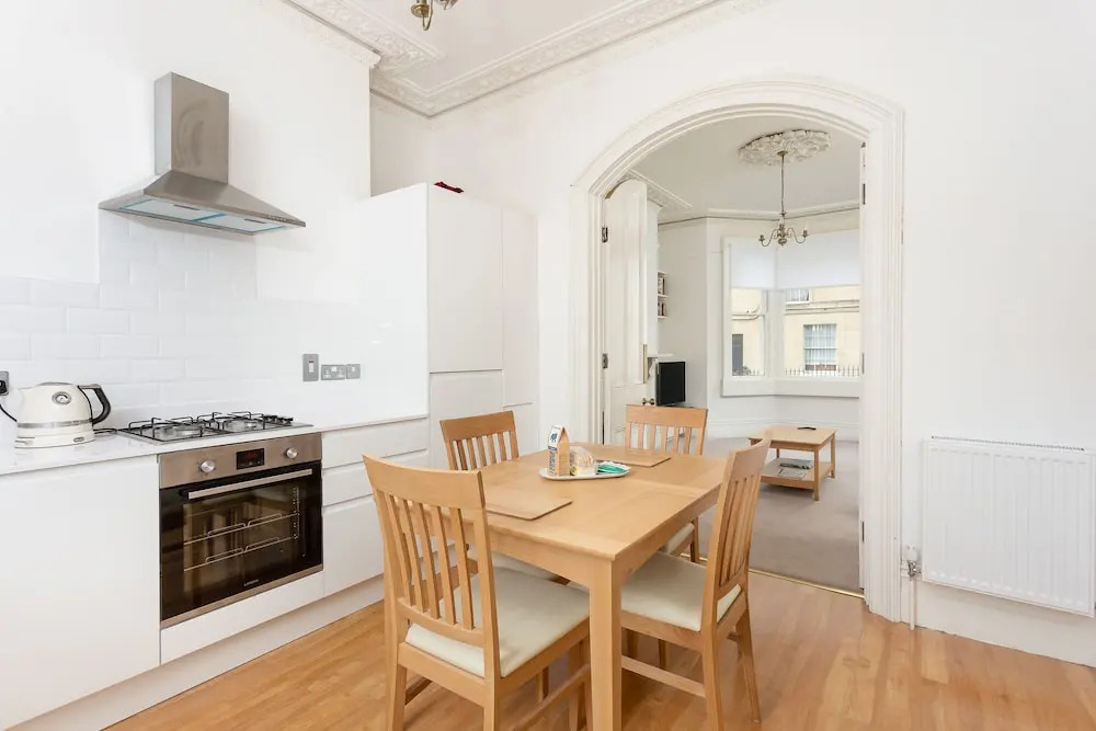 Bright Central Apartment