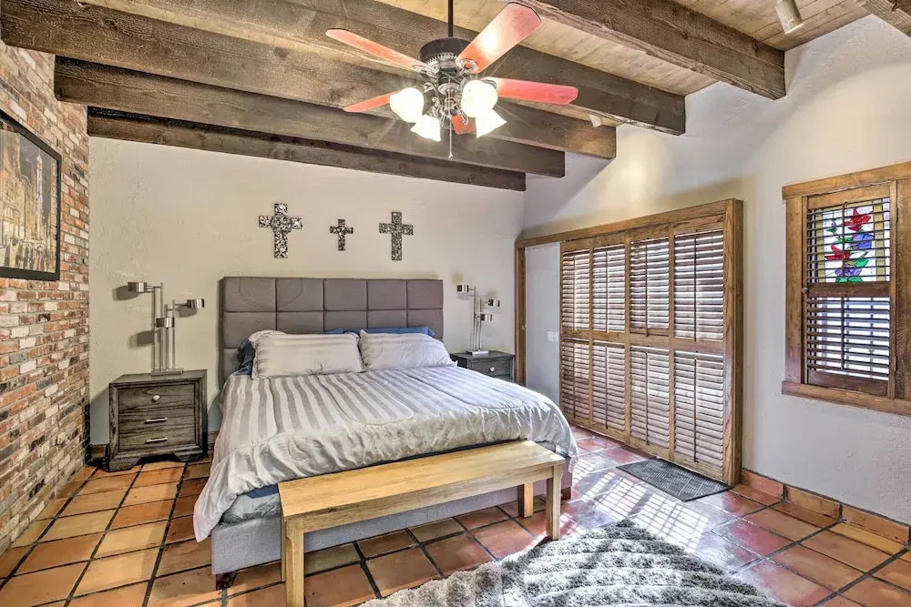 Elegant El Paso Condo ~ 10 Mi to Downtown!