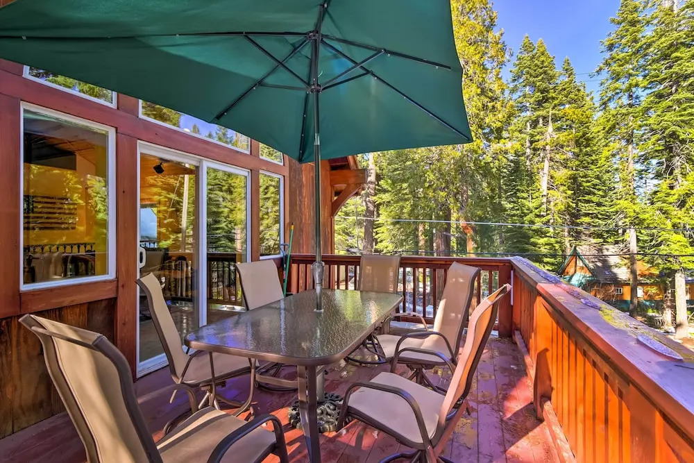 Lake Tahoe Cabin w/ Private Beach Access, Tahoma