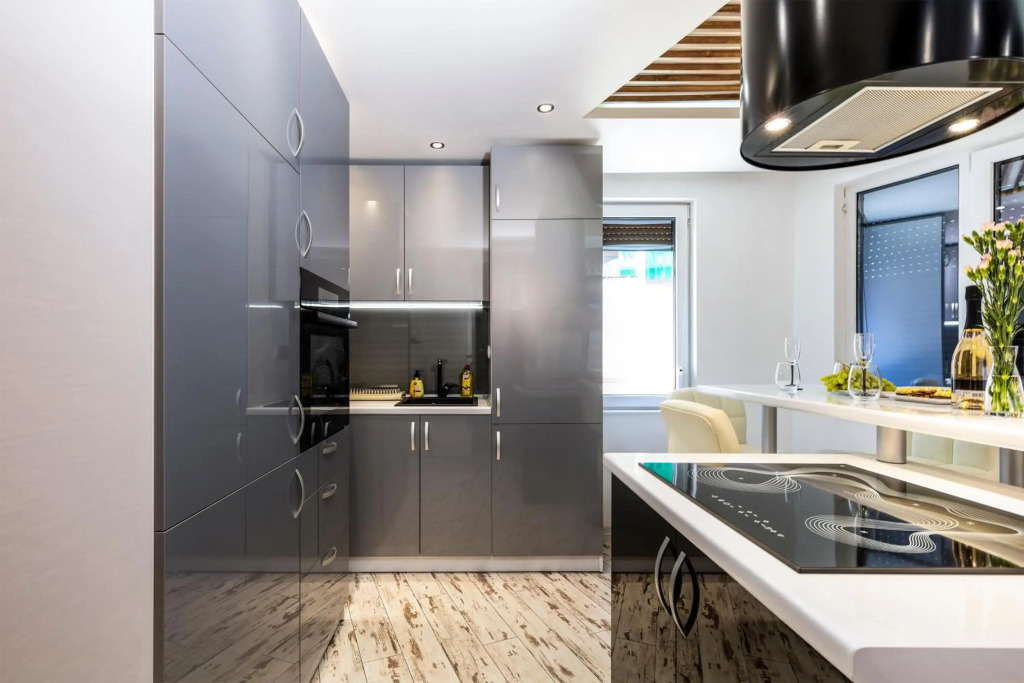Modern 1BD Flat with a Parking near the city centre