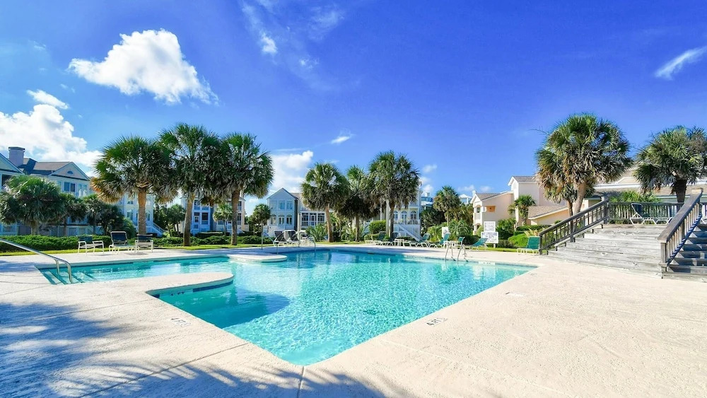 #v100 Dillard 3 Bedrooms 3 Bathrooms Villa