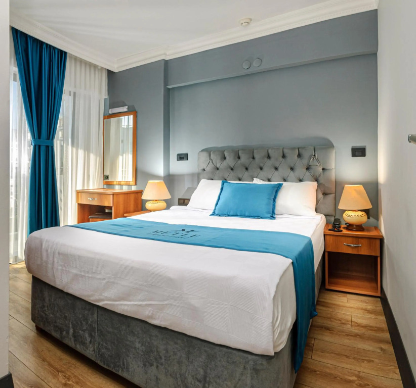 Mutlu Hotel