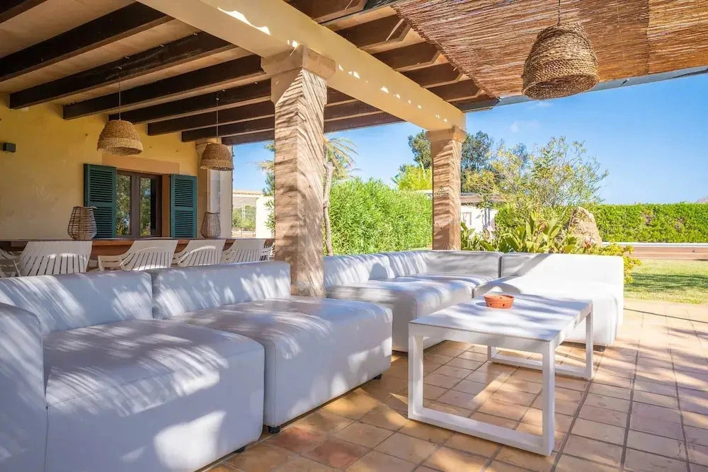 Luxury Villa With Tennis Court