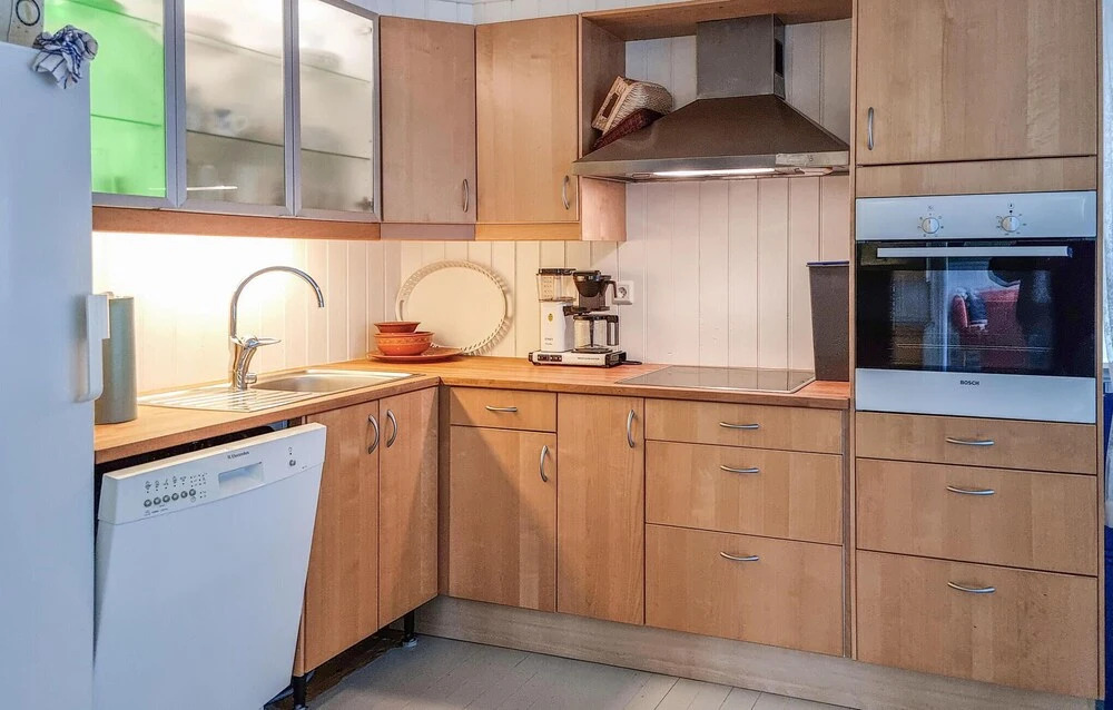 4 Bedroom Beautiful Home In Farsund