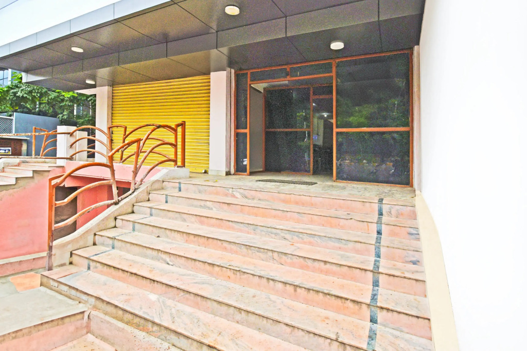 Townhouse Sanath Nagar Near Railway Station