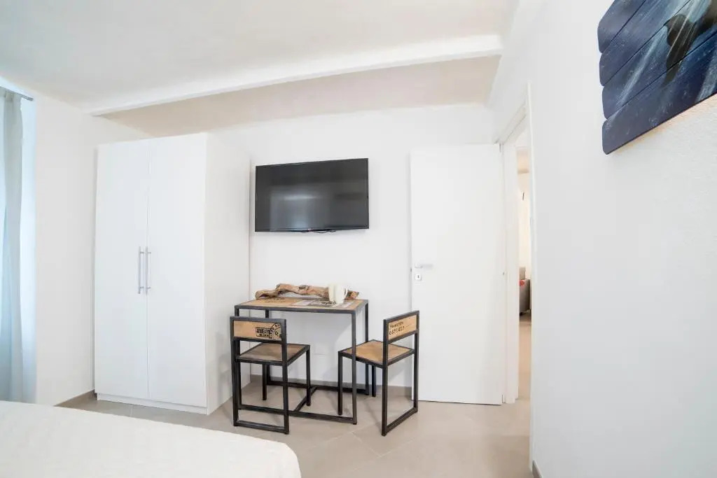 330 Holiday Apartments Manarola