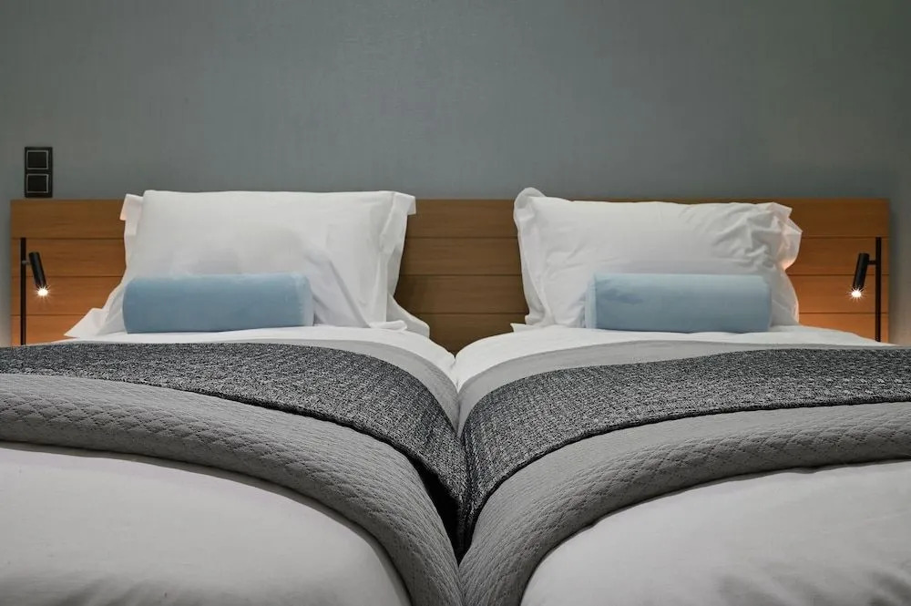 The Lop Athens Holidays Luxury Suites