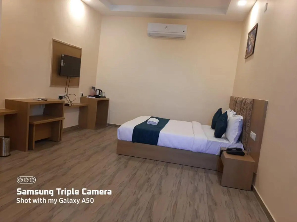Hotel Fun Park Sanand