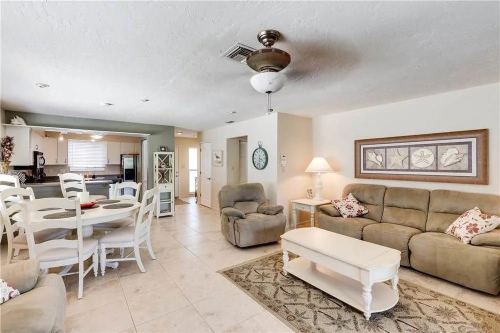 Island Oasis 3 Heated Pool 3 Br Home by RedAwning