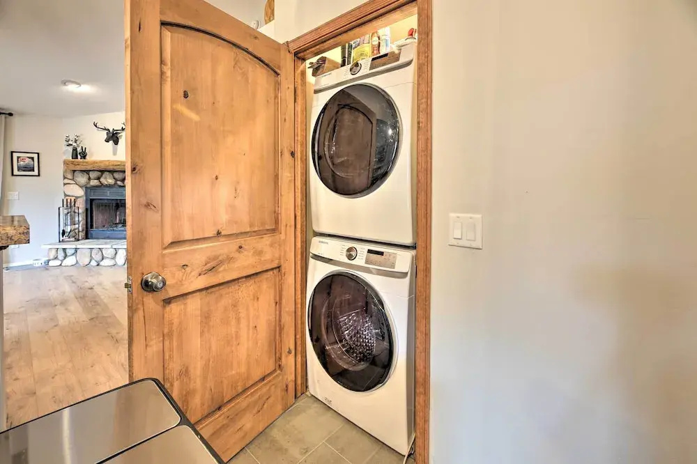 Trail Access: Pet-Friendly Cabin in Show Low