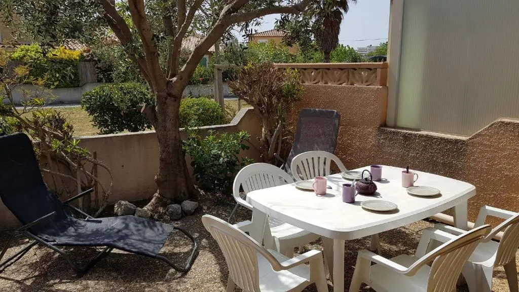 MC3 : Villa 2 pièces mezzanine 5 couchages NARBONNE-PLAGE