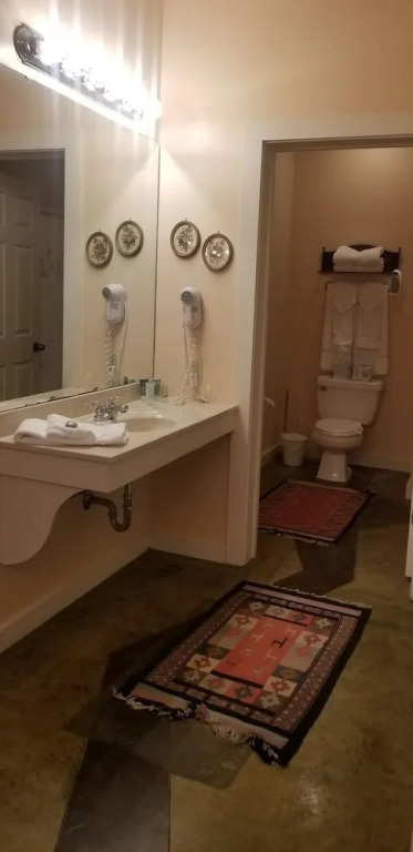 Downtown Guest Quarters Hotel