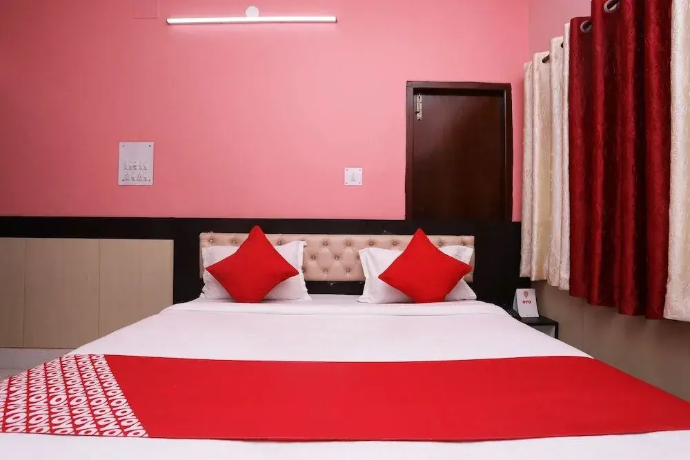 Silver Leaf By OYO Rooms