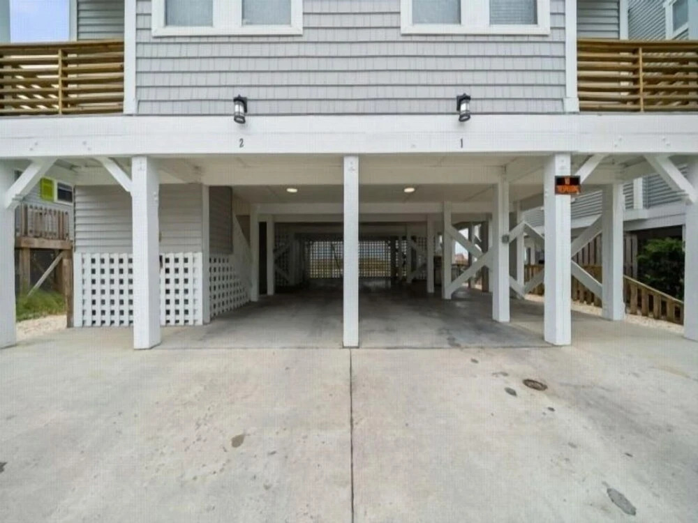 A Shore Thing 1 - Oceanfront And Dog Friendly! Private Beach Access! 3 Bedroom Townhouse by RedAwning