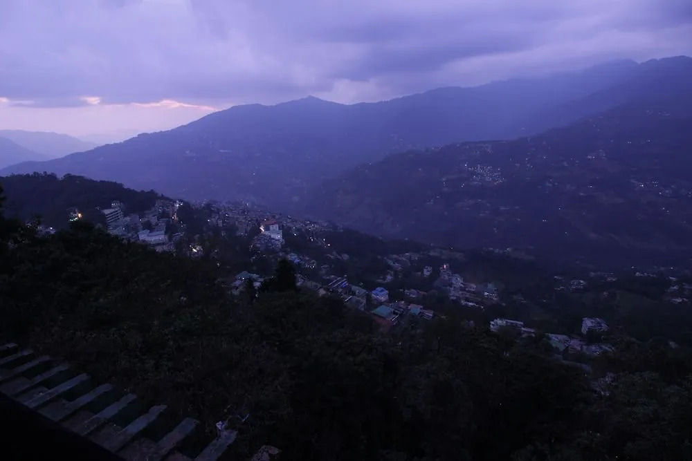 Hotel Tara Palace