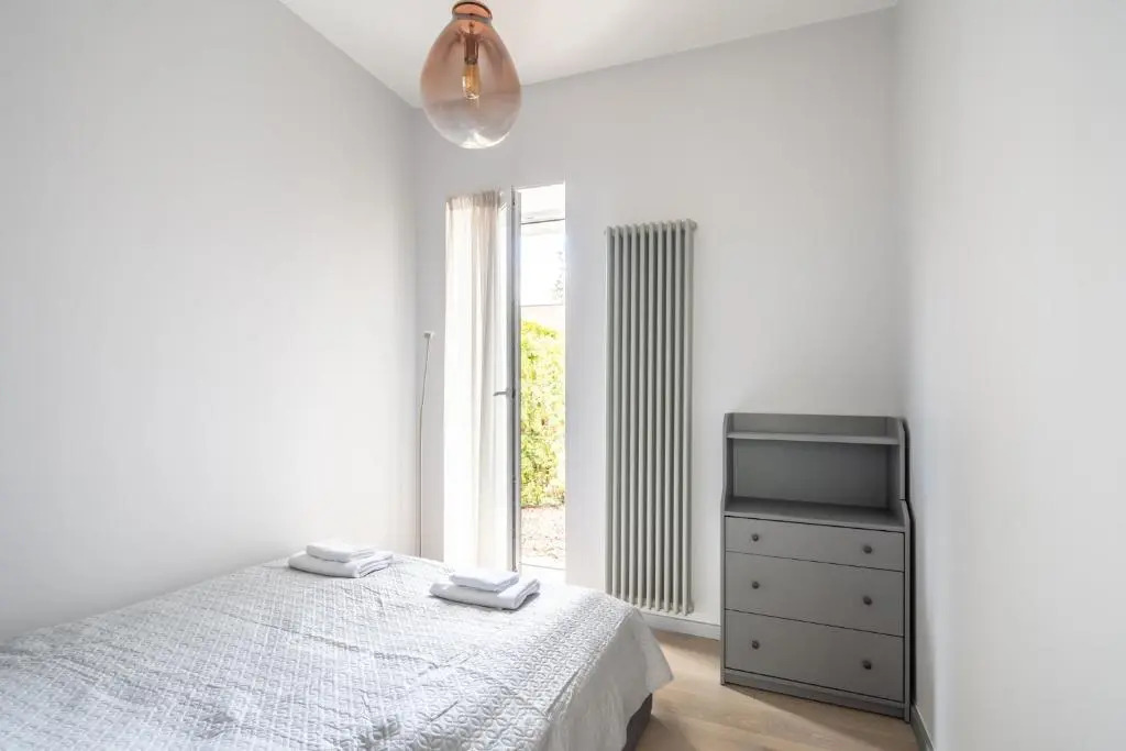 New Comfortable 2 Bedroom Cottage w/Big Terrace