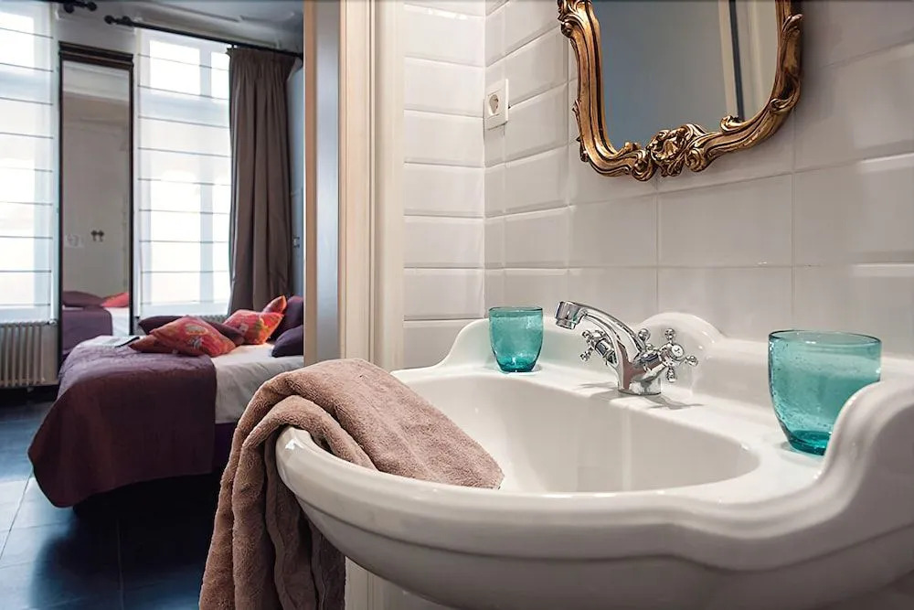 Ganda Rooms & Suites