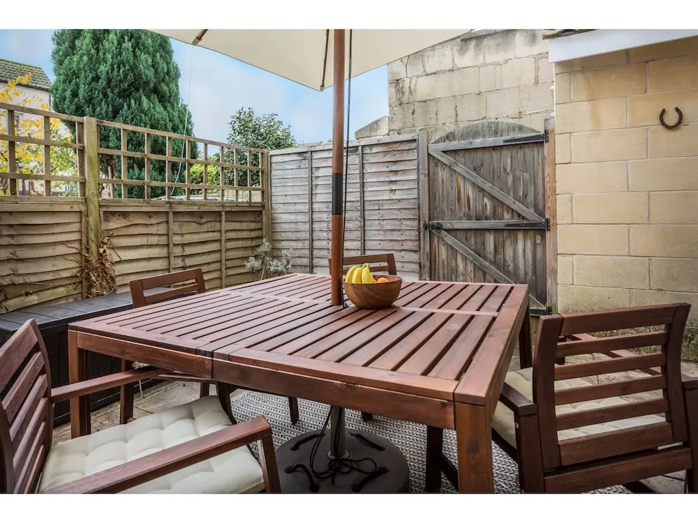 Spacious, Garden Flat for 4 in Bath