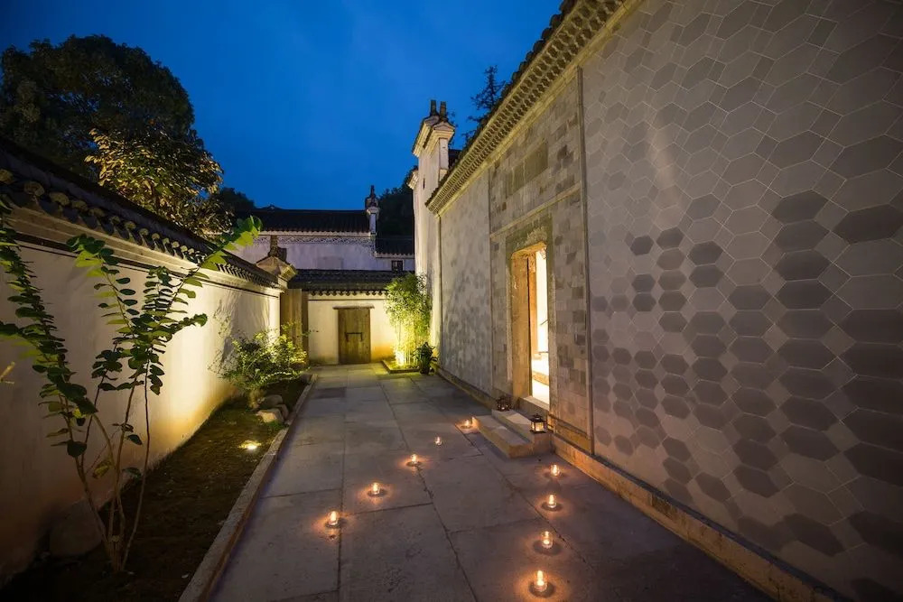 Deefly Origin House