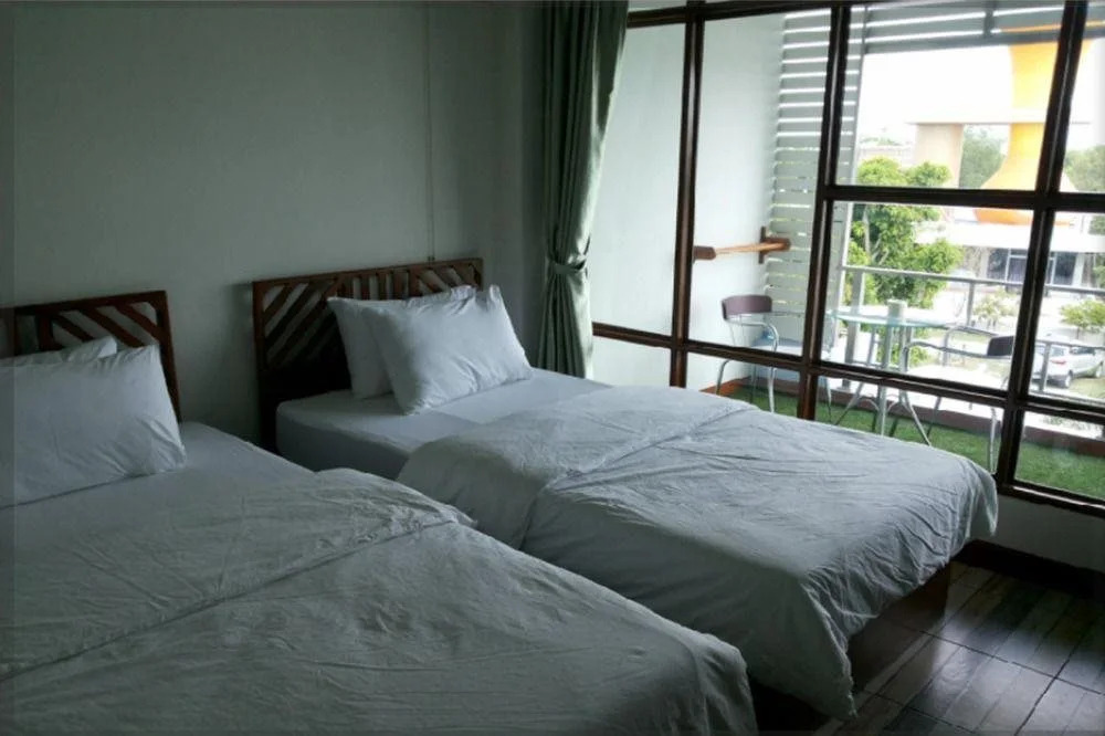 Baan Naituek