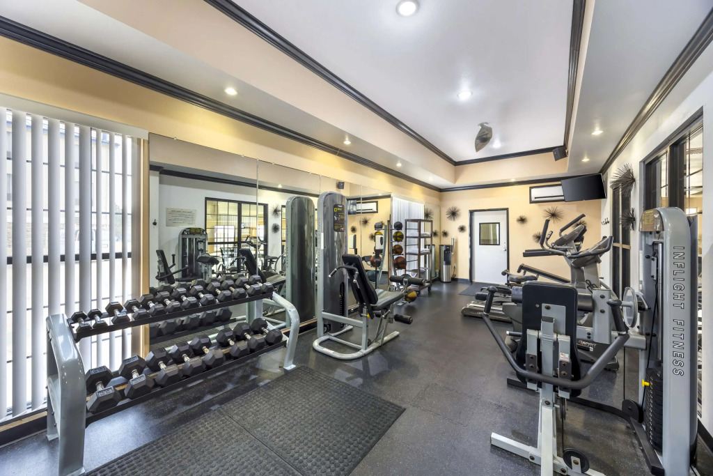 Best Western Plus Emerald Inn & Suites
