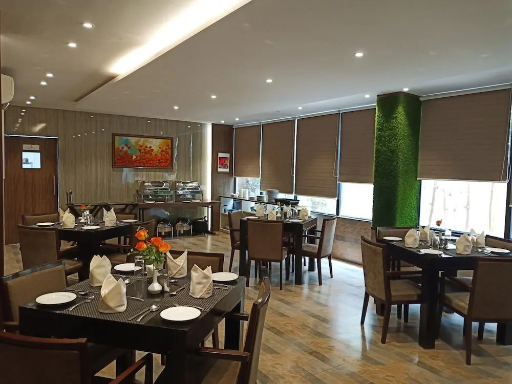 Ivy Suites