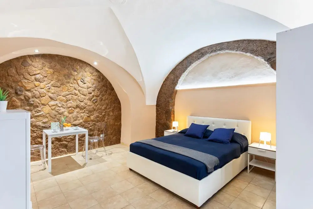 Cerami Studio Flat