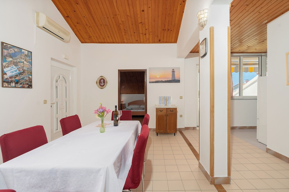 Apartments Krneta
