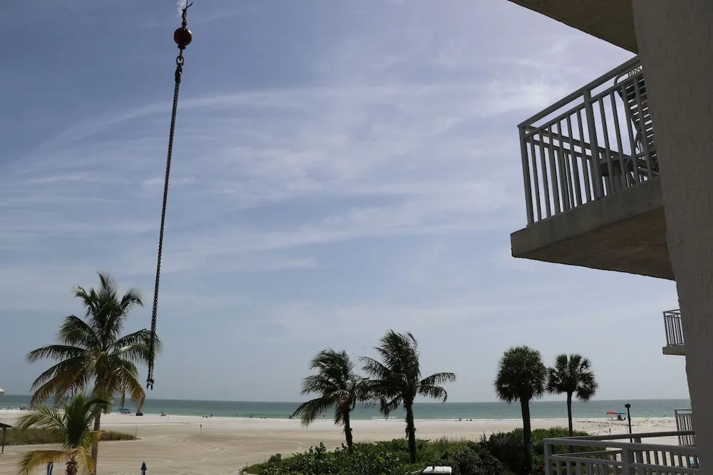 Jamaica Royale 203 Updated With A View! 2 Bedroom Condo